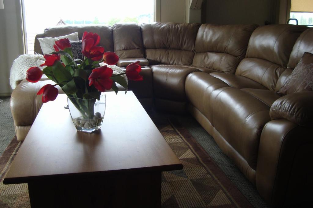 Ypc Fitness & Accomodations Invermere Dış mekan fotoğraf